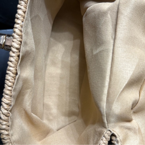 Commense Elegant Tan Woven Handbag - Picture 8 of 10